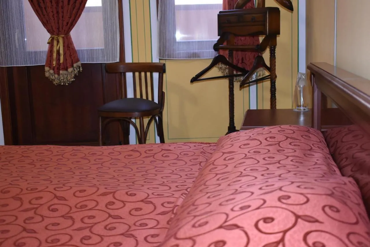 Family Hotel At Renaissance Square Plovdiv