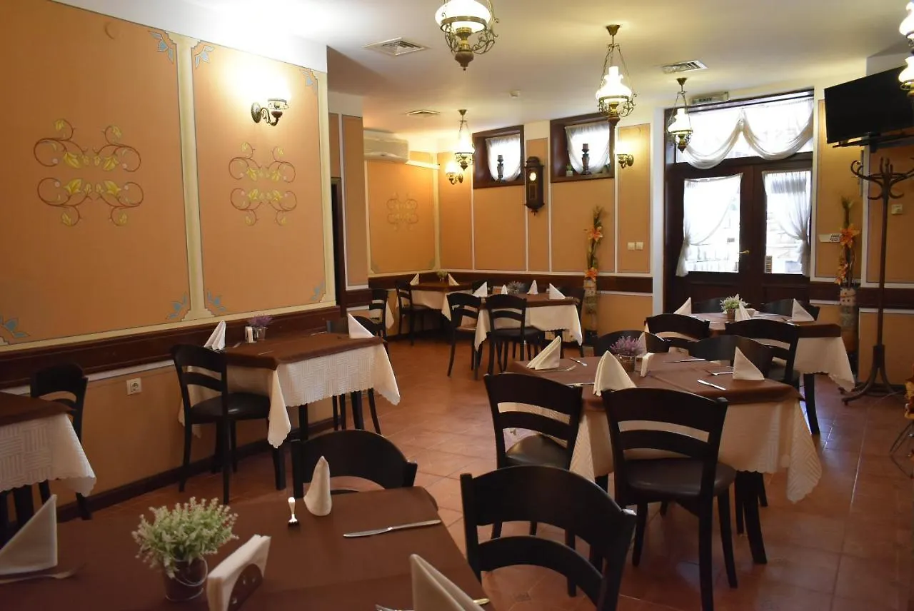 Family Hotel At Renaissance Square Plovdiv 3*,