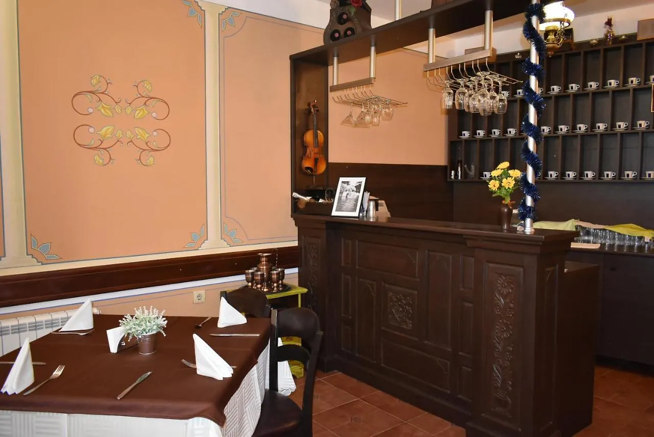 Family Hotel At Renaissance Square Plovdiv