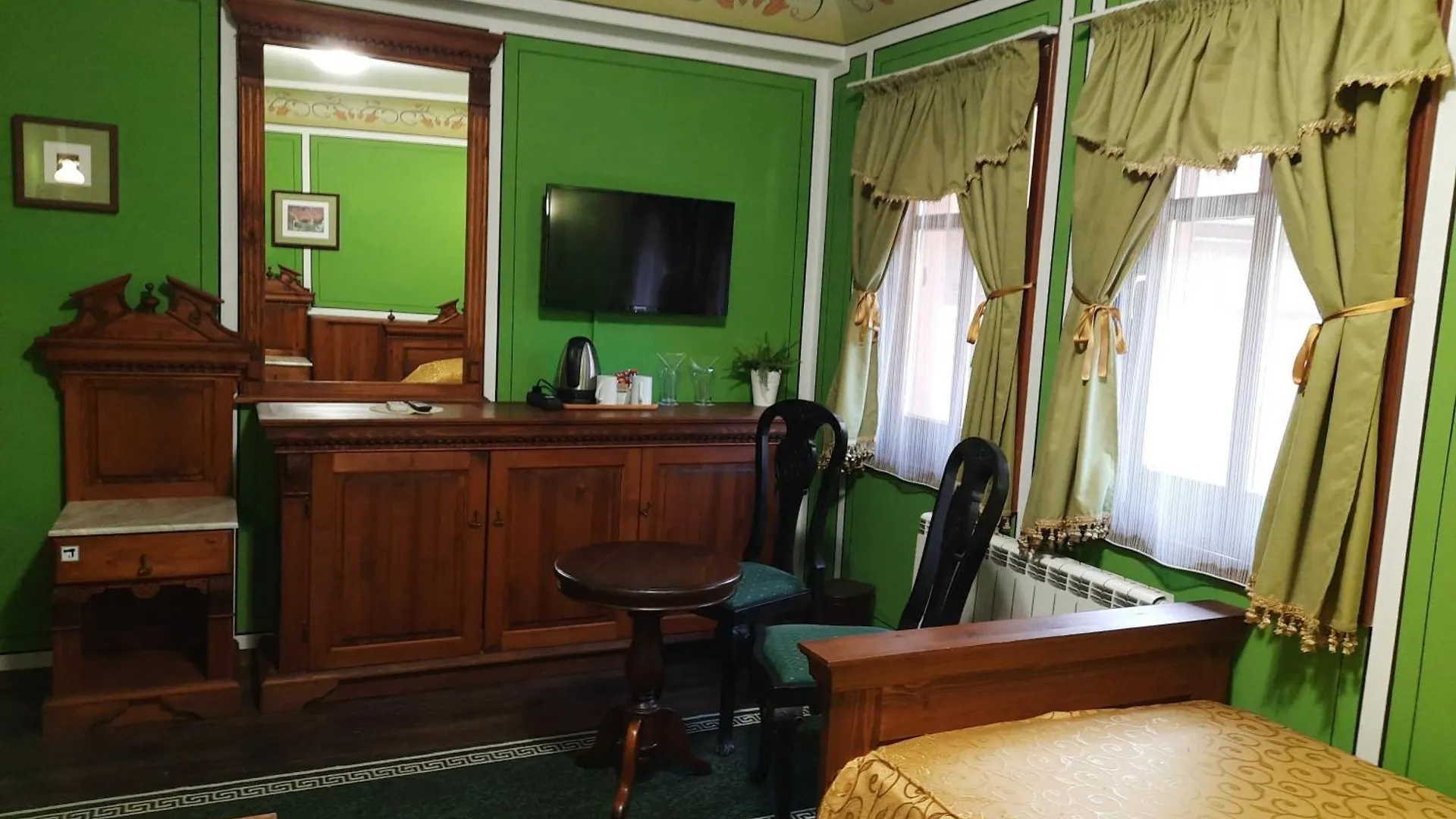 Family Hotel At Renaissance Square Plovdiv