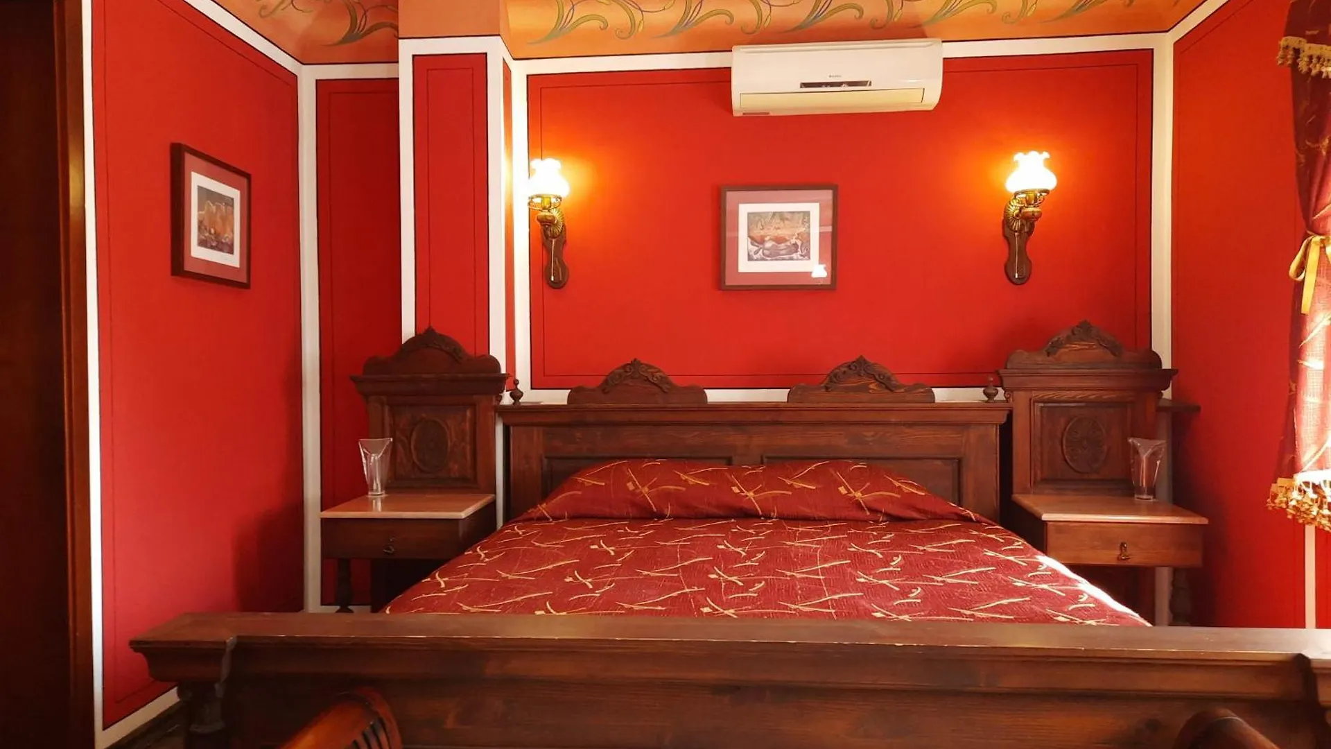 Family Hotel At Renaissance Square Plovdiv