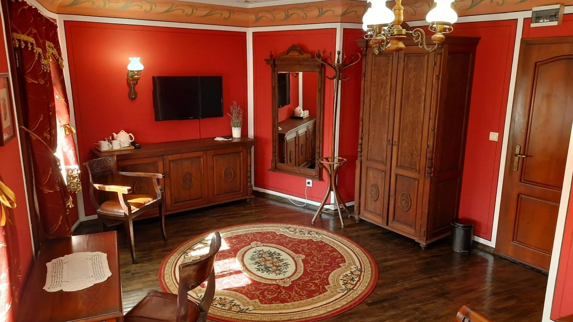 Family Hotel At Renaissance Square Plovdiv