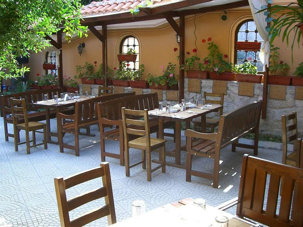 Family Hotel At Renaissance Square Plovdiv 3*,